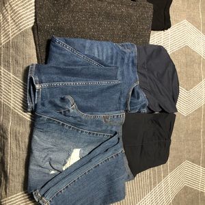 3 Maternity pants.